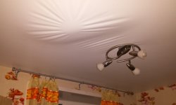 Замена и ремонт провисшего натяжного потолка в квартире
