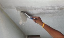 Как быстро и эффективно смыть побелку и очистить потолок