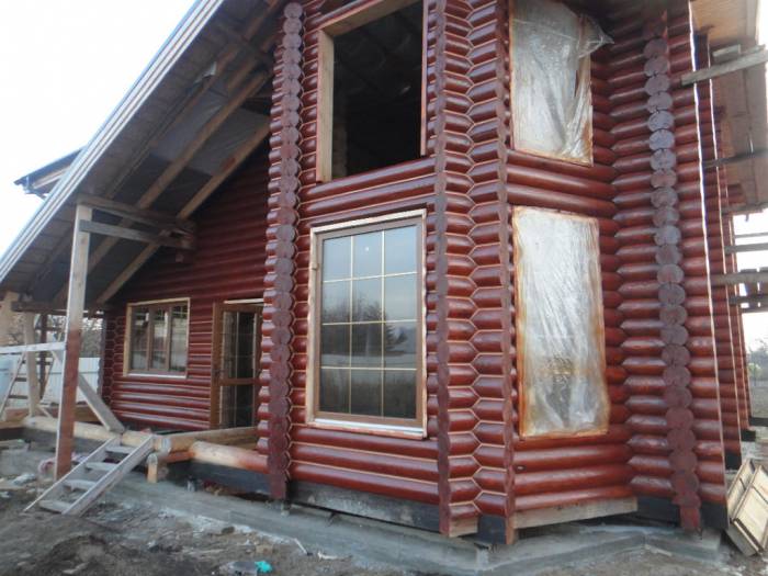 покраска деревянного дома внутри